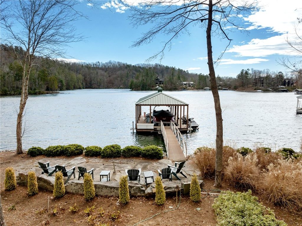 Lake Keowee Retreat Resort Style Living on a 1 Acre Point Lot Offered for 5.15 Million 42