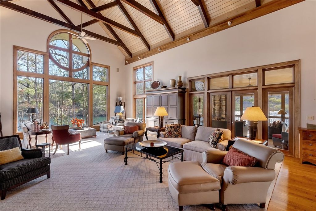 Lake Keowee Retreat Resort Style Living on a 1 Acre Point Lot Offered for 5.15 Million 7