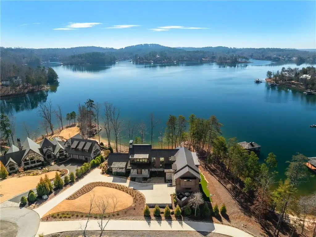 Lakeside Luxury Redefined 473 Peninsula Rdg Hits the Market for 11.5 Million 2