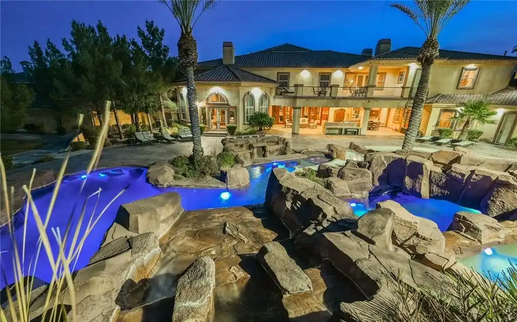 Spectacular Entertainers Dream Estate at 8280 Via Olivero Ave Lists for 7 Million 13