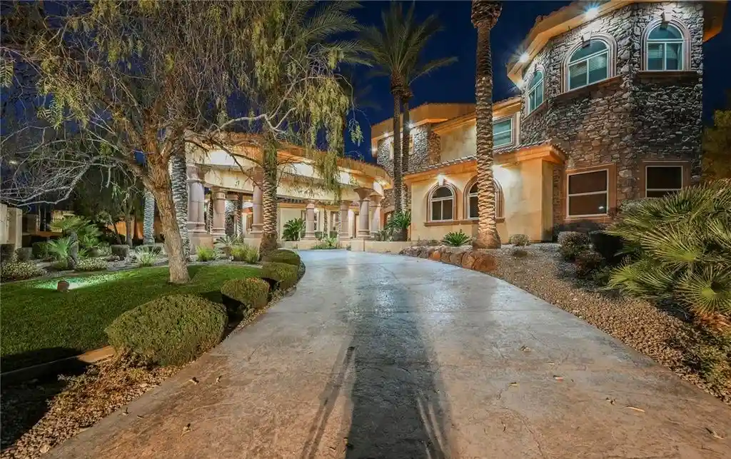 Spectacular Entertainers Dream Estate at 8280 Via Olivero Ave Lists for 7 Million 3