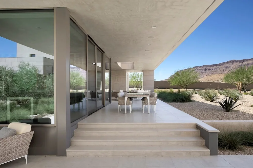 Sunset Summit Residence by Cushing Terrell A Desert Oasis of High Design 11