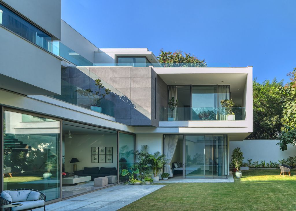 White House, Minimalist Sanctuary in India by DADA Partners