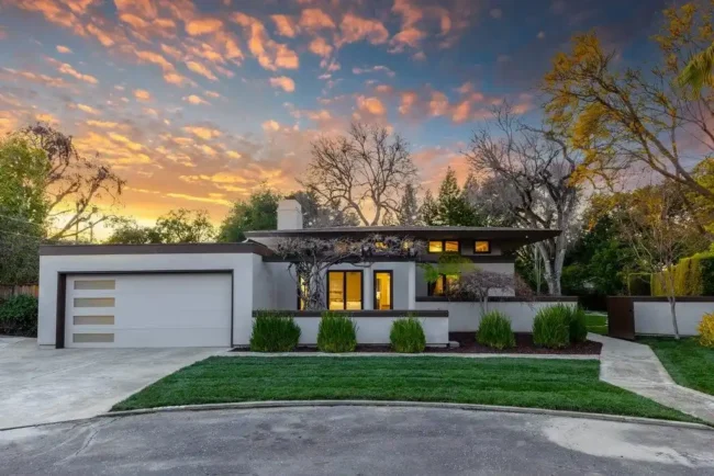 Architectural Masterpiece by Sigrid Lorenzen Rupp Blends Luxury & Modern Comfort in California for $5.5M