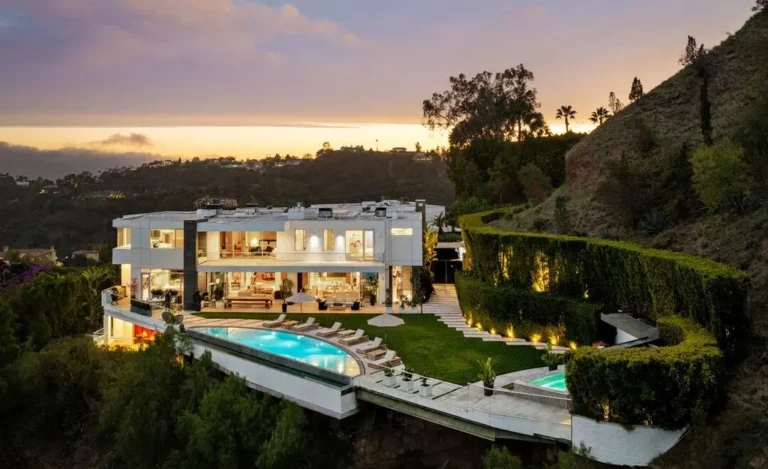 California’s Ultimate Private Retreat: $17.5M Estate with Breathtaking Views & Cutting-Edge Design