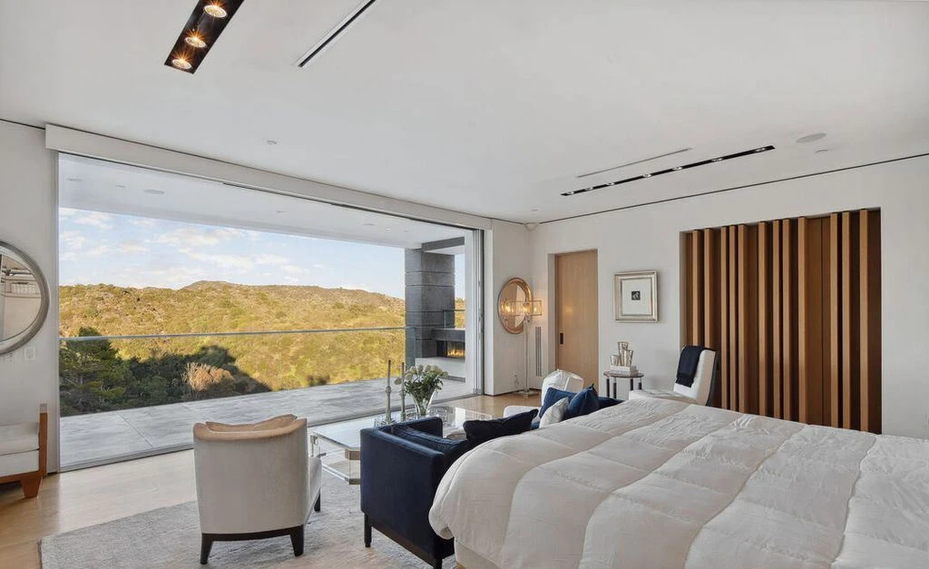 1740 Bel Air Rd A One of a Kind 17.5M Estate Blending Luxury Privacy Unmatched Views 10