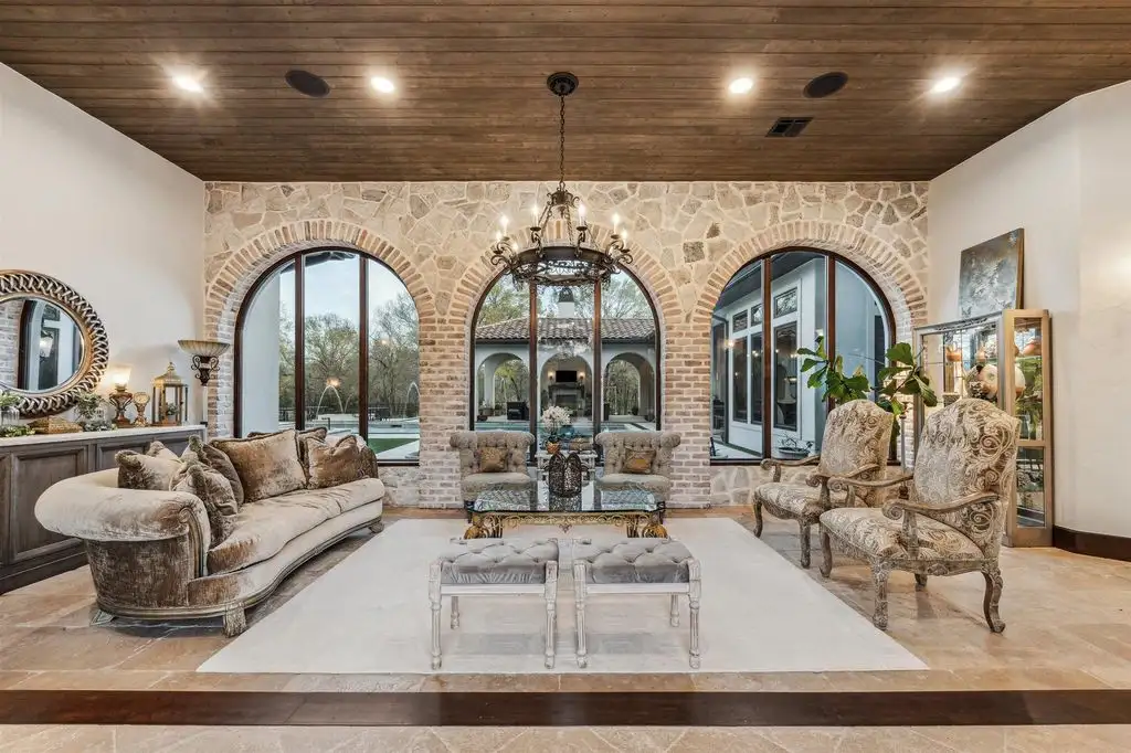 2126 Countryshire Ln Exquisite Custom Home in Gated Texas Enclave Listed at 2629000 4