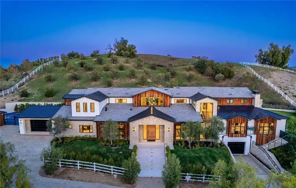 24247 Bridle Trail Rd A Stunning Contemporary Napa Ranch Retreat for 24995000 2