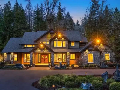 26318 SE Old Black Nugget Road Exquisite Washington Estate Showcasing Unparalleled Craftsmanship Lists for 3 1