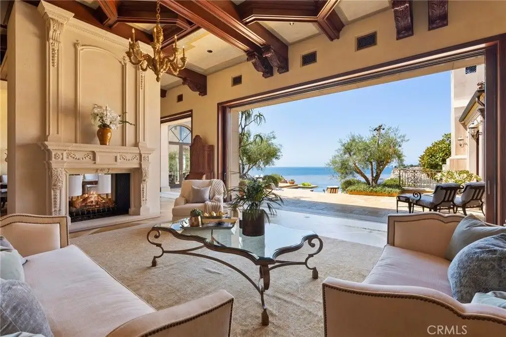 2729 Via Oleadas A Spectacular Oceanfront Estate in California Asking 19999000 6