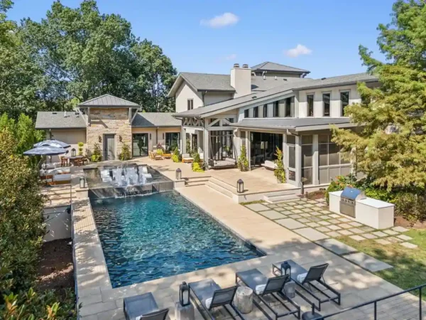 Classic Beauty, Modern Comfort: Exceptional Tennessee Property Listed at $5.75 Million