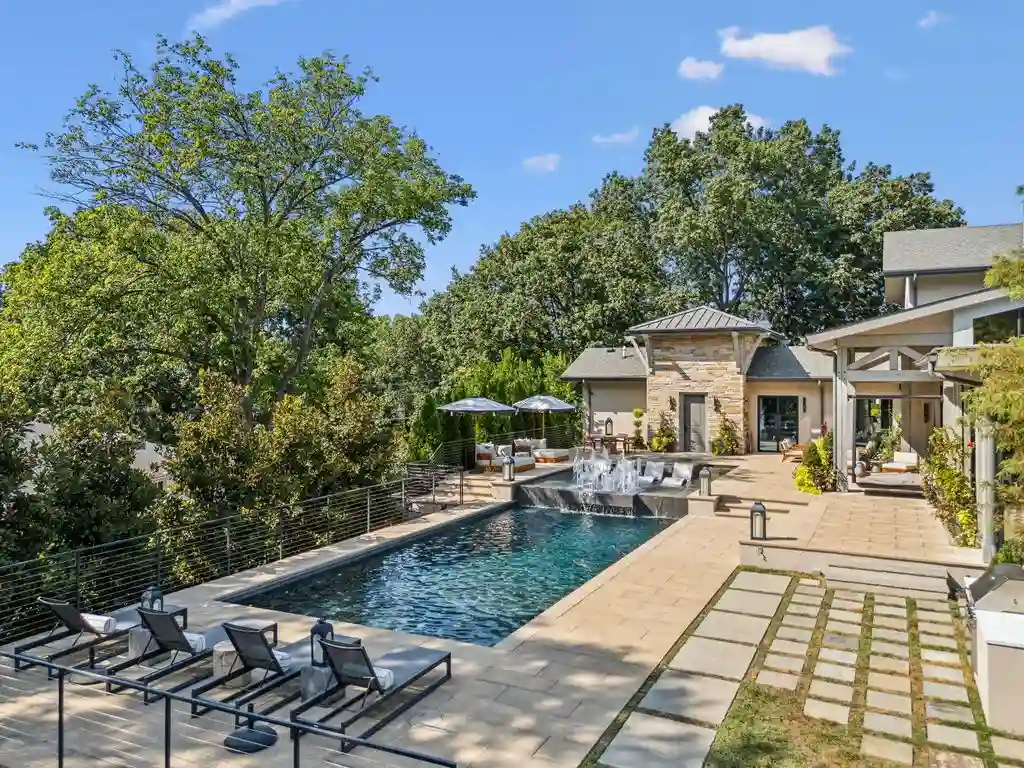 3401 Trimble Rd A Stunning Tennessee Estate Blending Classic Charm with Contemporary Luxury 12