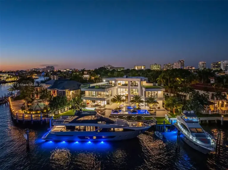 A Masterpiece of Waterfront Elegance: The Ultimate $39.5 Million Luxury Retreat in Fort Lauderdale