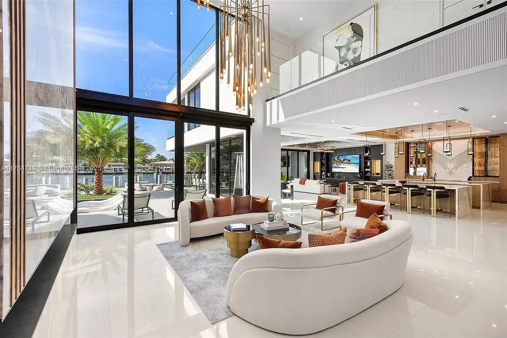 501 Middle River Dr, a $39.5M ultra-luxury waterfront estate in Fort Lauderdale, featuring 150ft Intracoastal frontage, private dock, and rooftop hot tub.