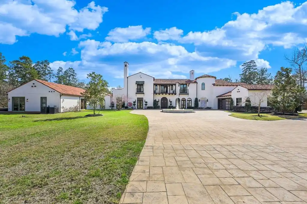 7519 Red Bay Cir Unveils a 5.99M Spanish Colonial Dream by Elby Martin 2