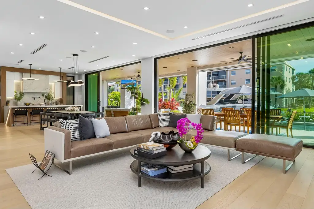772 Glouchester Street – $7.5 Million Luxury Waterfront Home in Boca Raton
