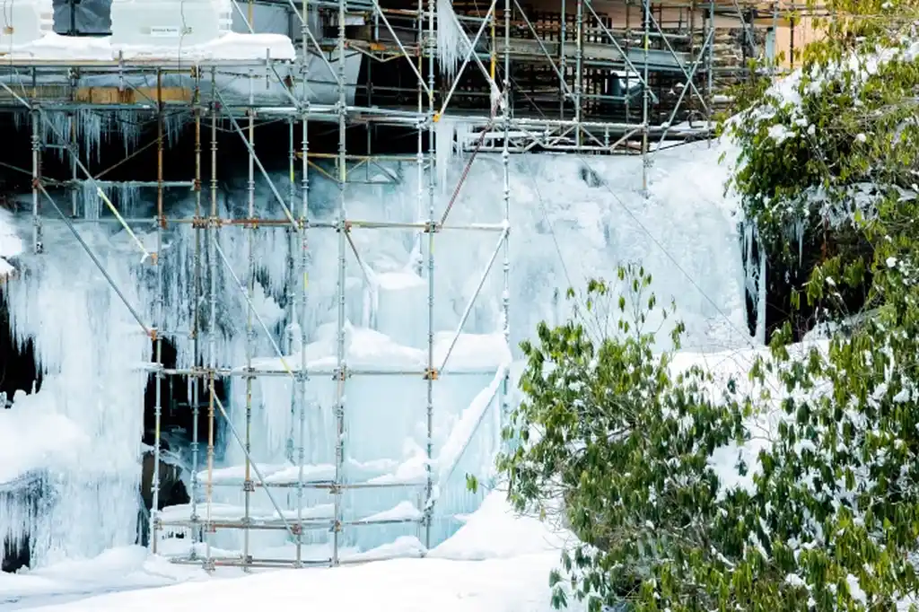 Frank Lloyd Wright’s Fallingwater Faces Major Restoration