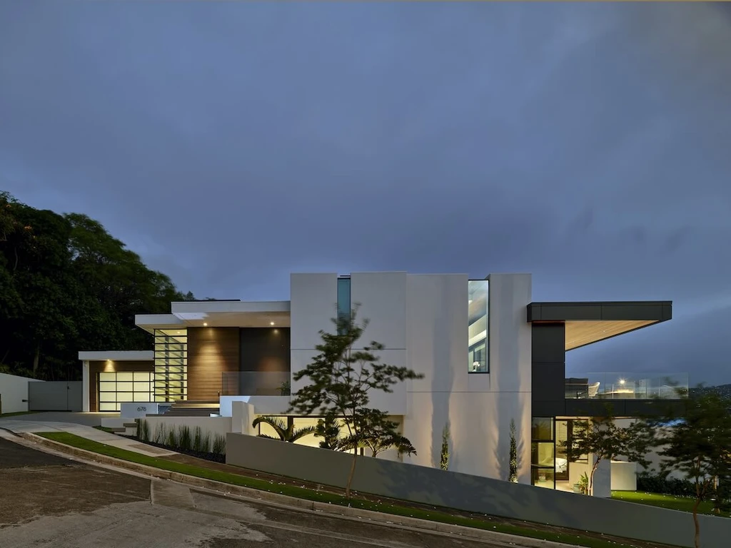 Hale Leahi by ADM Architecture + Interiors, A Modern Architectural Gem in Honolulu 