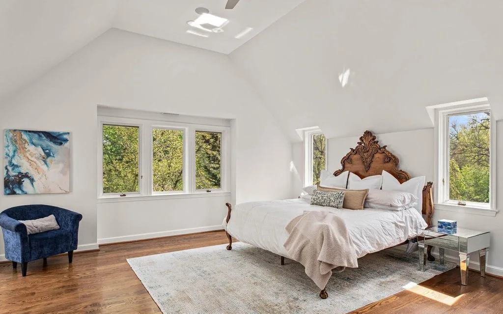 1100 Green Valley Rd Showcases a Stunning Tudor Revival in Bryn Mawr for 2.795 Million 10