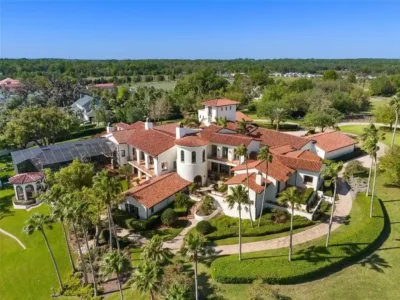 11865 Fort King Hwy Offers a Breathtaking 18.9M Lakefront Masterpiece in Thonotosassa 1