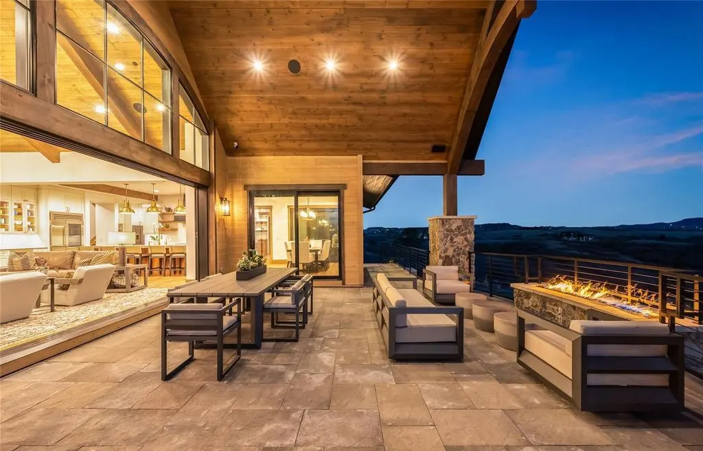 3148 Keep Drive Offers Captivating Modern Mountain Luxury for 4.95 Million in Colorado 11