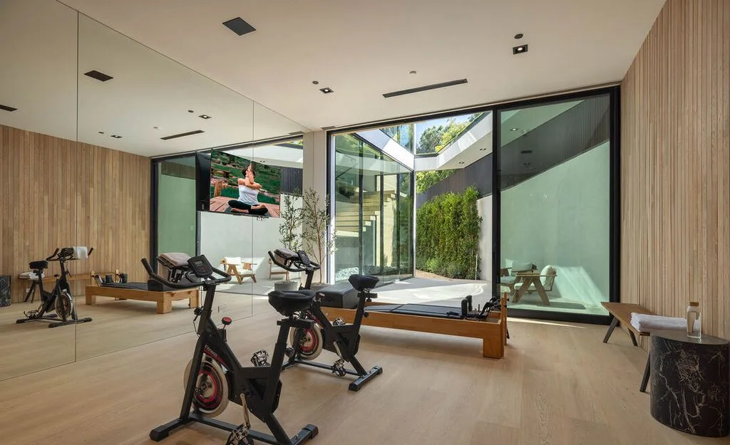 Stunning 1104 N Tigertail Rd Estate with Breathtaking Views of the City Skyline and Getty Center Priced at 23995000 10