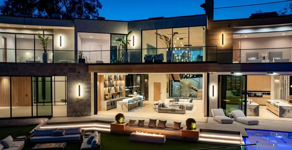 Stunning 1104 N Tigertail Rd Estate with Breathtaking Views of the City Skyline and Getty Center Priced at 23995000 13