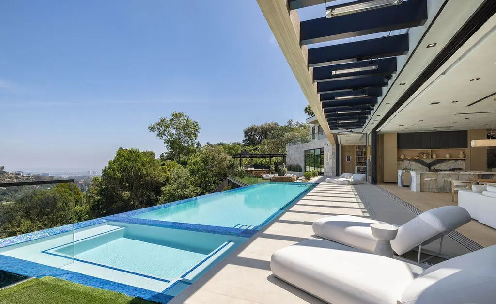 Stunning 1104 N Tigertail Rd Estate with Breathtaking Views of the City Skyline and Getty Center Priced at 23995000 6