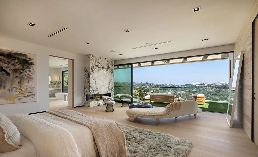 Stunning 1104 N Tigertail Rd Estate with Breathtaking Views of the City Skyline and Getty Center Priced at 23995000 8