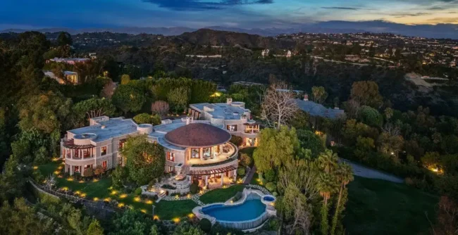 The Quincy Jones Estate: Exclusive $59.995 Million Retreat with Unobstructed Ocean-to-Mountain Views