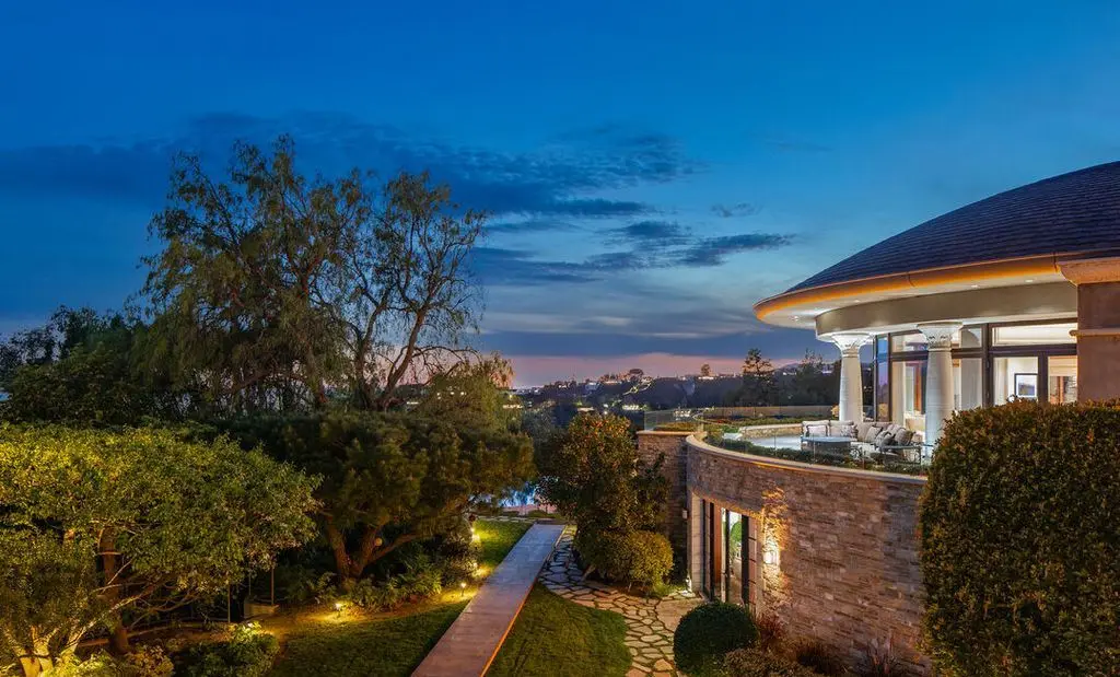 1101 Bel Air Pl The Prestigious Quincy Jones Estate Offering Panoramic Views and Ultimate Privacy for 59.995 Million 8