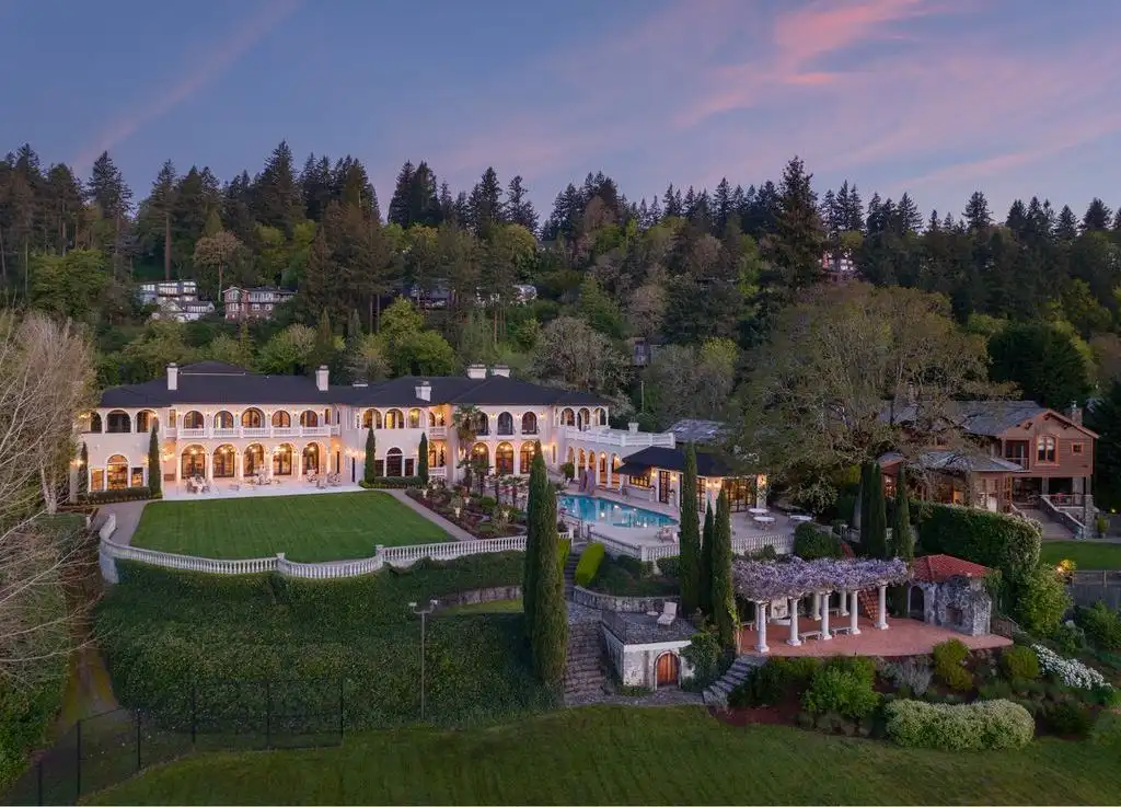 12850 Fielding Rd Breathtaking 9.95M Oregon Riverfront Estate with Custom Finishes and Dramatic Architecture 12