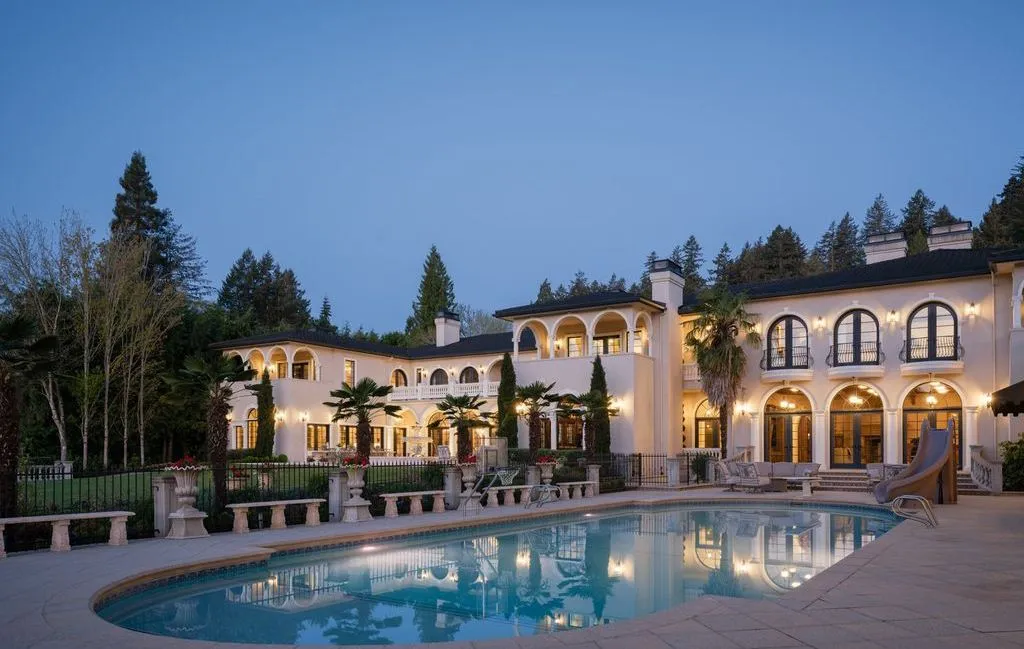 12850 Fielding Rd Breathtaking 9.95M Oregon Riverfront Estate with Custom Finishes and Dramatic Architecture 5