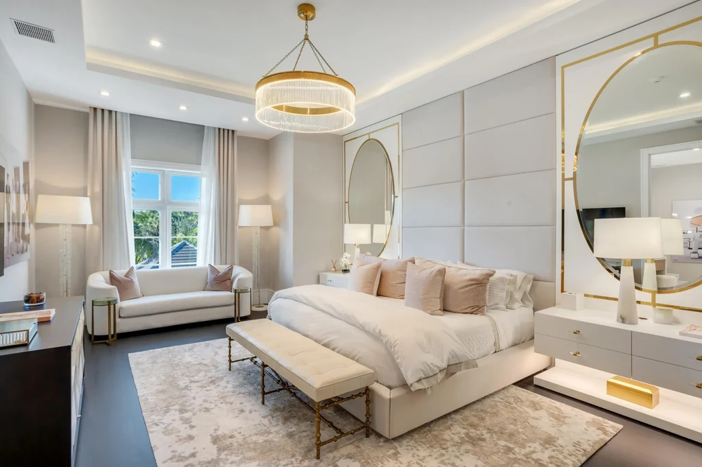 16101 Quiet Vista Circle – Ultra-luxury home in Delray Beach with lake views, saltwater pool, Har-Tru tennis court and double-island kitchen