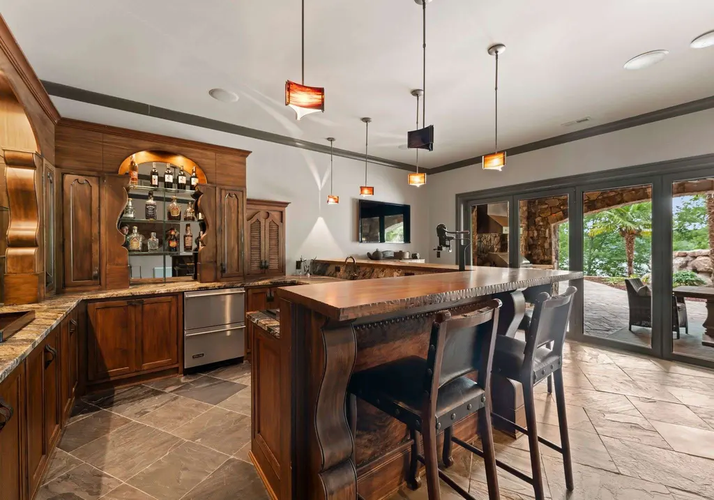 172 Tennessee Cir Unveils a Breathtaking 7.5M European Style Estate on Lake Normans Pristine Shoreline 11