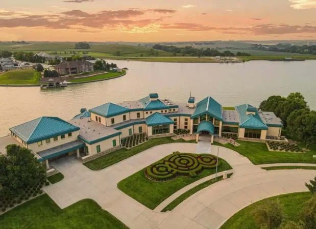 Exclusive $4.25M Nebraska Estate Redefines Luxury with Awe-Inspiring Design