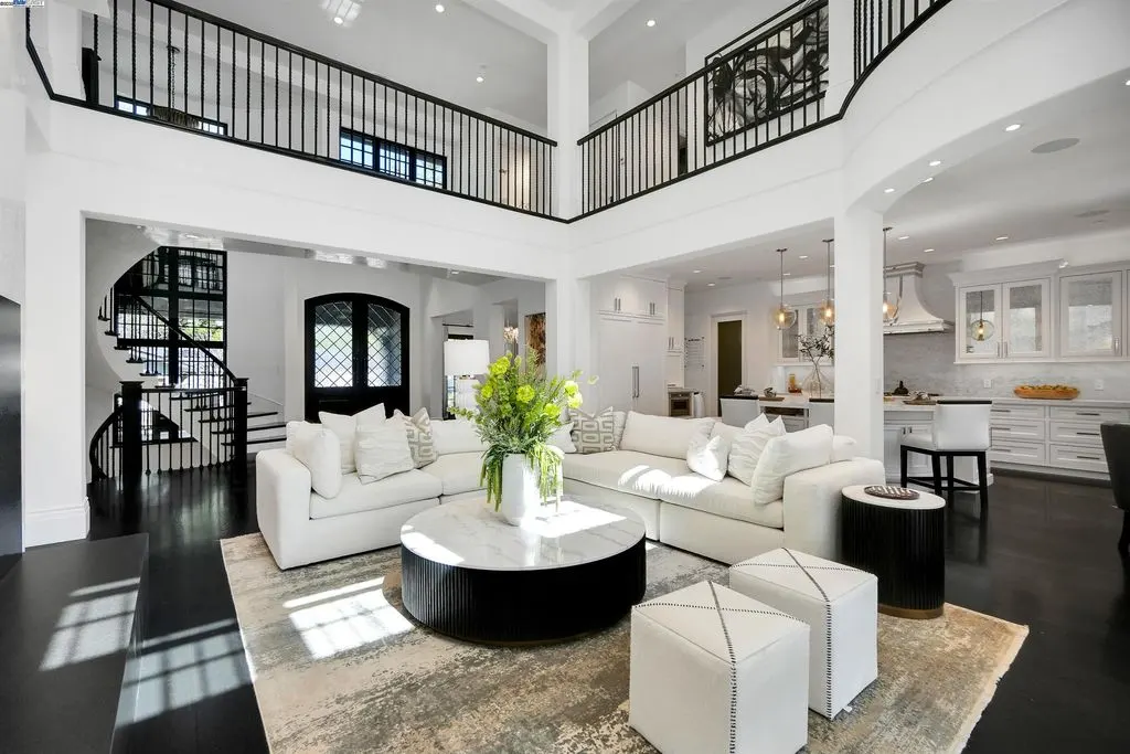 181 Sonora Ave Californias Finest Newly Completed Estate Redefining Luxury Living Priced at 8.9 Million 2