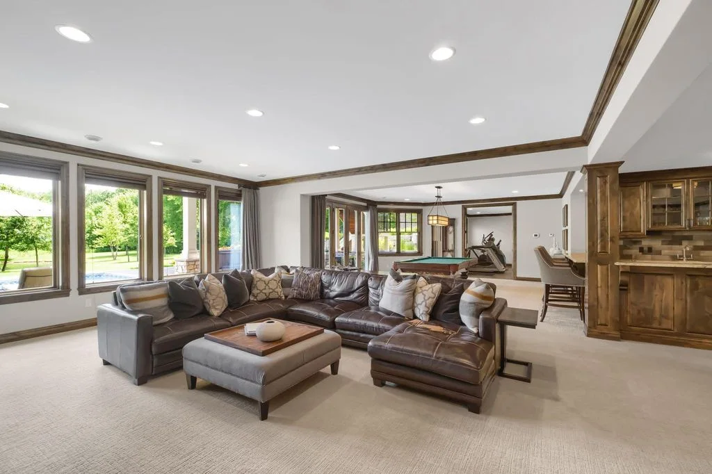 22065 Oakdale Dr Stunning Custom Built Estate with Resort Style Amenities Now Listed for 2799900 12