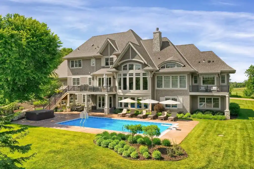 22065 Oakdale Dr Stunning Custom Built Estate with Resort Style Amenities Now Listed for 2799900 4