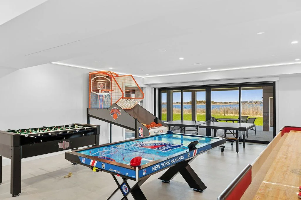 34 Westbridge Rd Extraordinary Custom Built Waterfront Estate in New York 14000 Sq. Ft. for 24.75 Million 11
