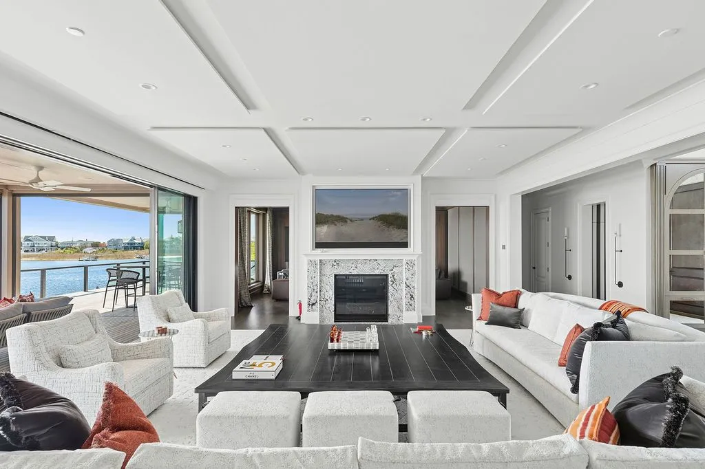 34 Westbridge Rd Extraordinary Custom Built Waterfront Estate in New York 14000 Sq. Ft. for 24.75 Million 4
