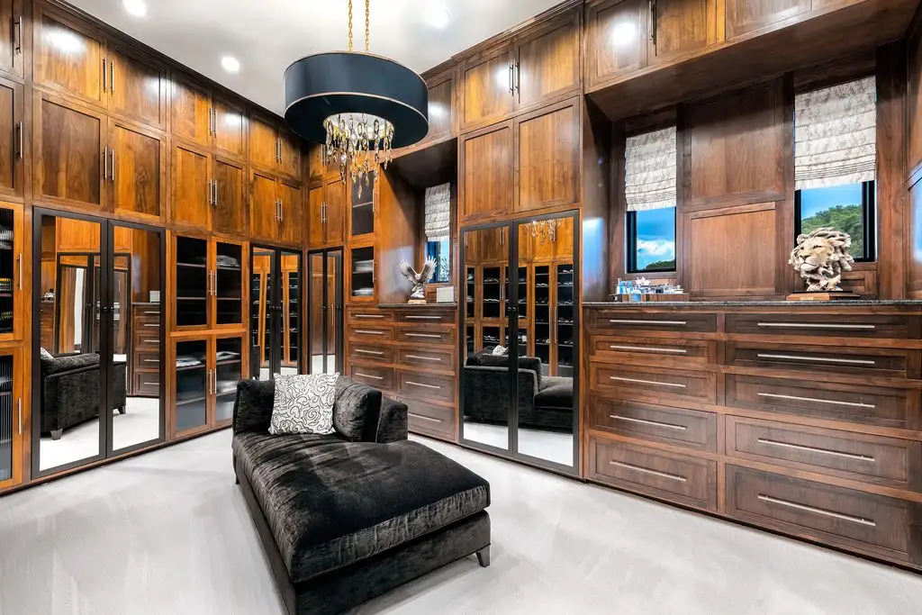 3509 Lost Creek Blvd The Prominence of Austin Lists for 13.9M Offering Unmatched Privacy and Modern Elegance 11