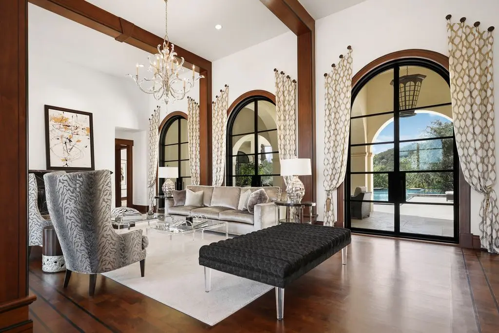 3509 Lost Creek Blvd The Prominence of Austin Lists for 13.9M Offering Unmatched Privacy and Modern Elegance 5