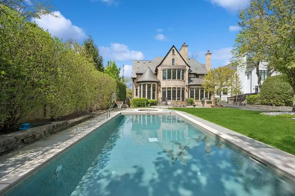 399 Grove St – A Stunning 2995000 Custom Home by Highgate Builders in Illinois 16