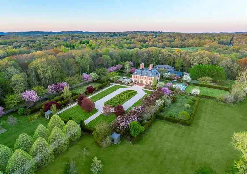 422 Hardscrabble Road A Magnificent Architectural Masterpiece on 83 Acres Asks 9.25 Million 16