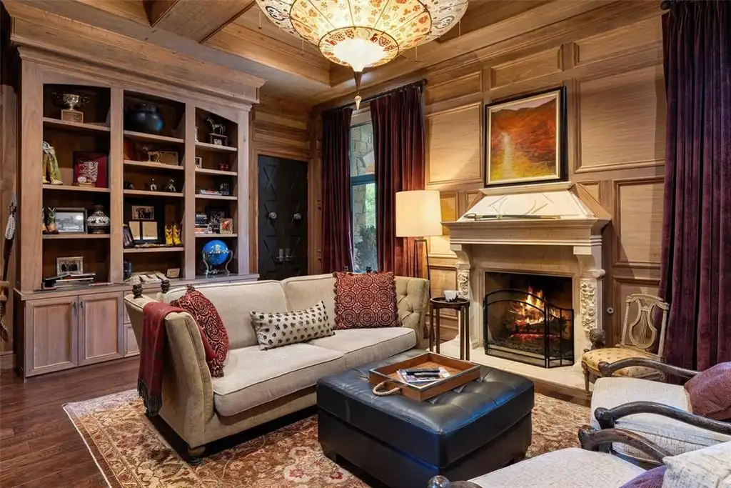 4400 NW 150th St Oklahomas Premier 5.9M Luxury Estate with Golf and Lakefront Serenity 10