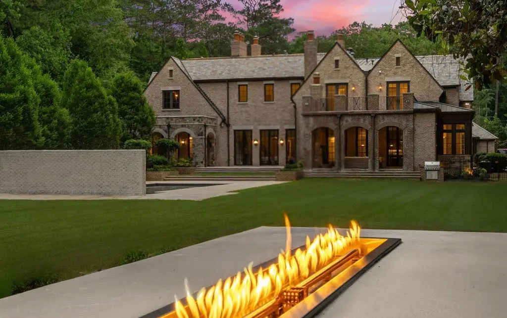 4560 Harris Trl Solene Estate in Atlanta Is a Bold Masterpiece of Reinvention Listed at 8.5 Million 3