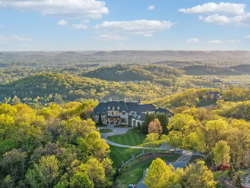 513 King Richards Ct Exquisitely Crafted 15 Million Tennessee Estate for Elite Buyers 1