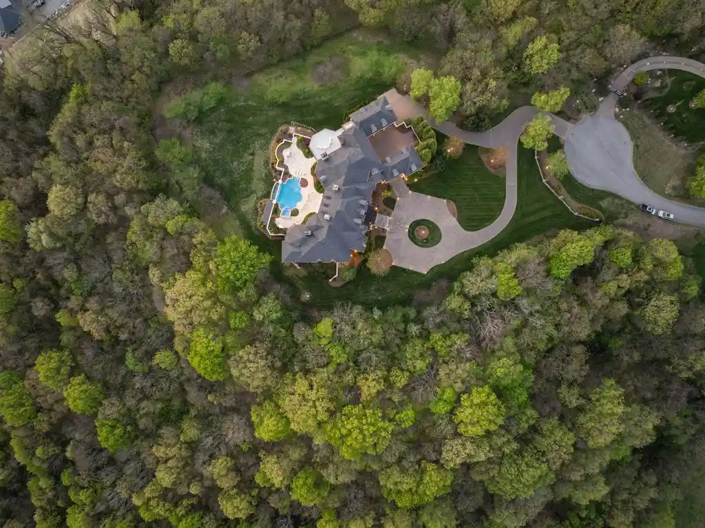 513 King Richards Ct Exquisitely Crafted 15 Million Tennessee Estate for Elite Buyers 11