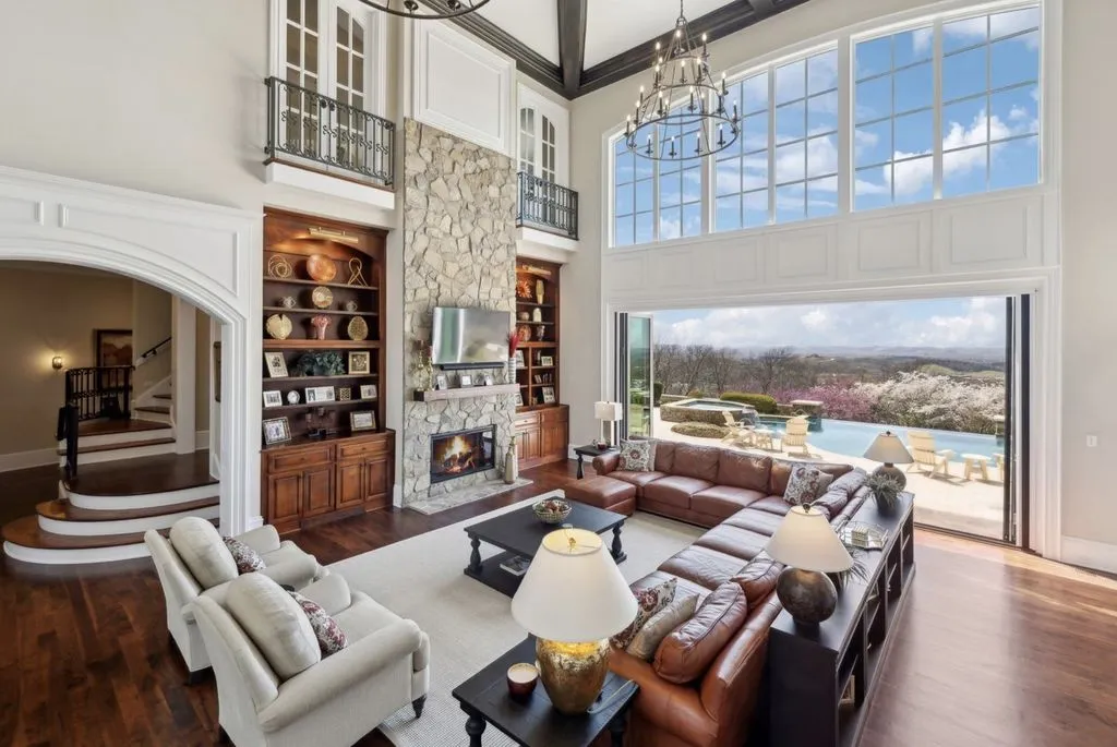 513 King Richards Ct Exquisitely Crafted 15 Million Tennessee Estate for Elite Buyers 5